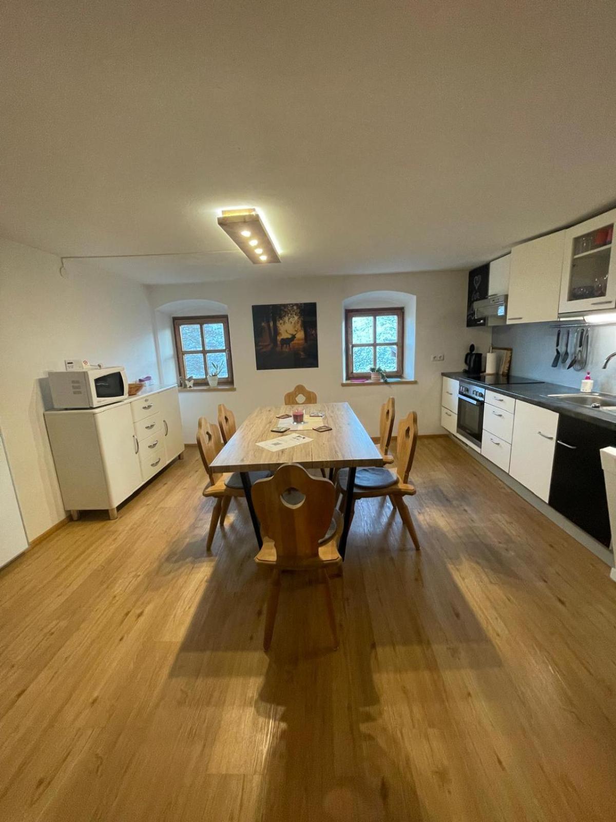 יאנבאך Upcycling Appartement Fischl - Nachhaltig Und Kreativ Wohnen Fuer Gross Und Klein מראה חיצוני תמונה